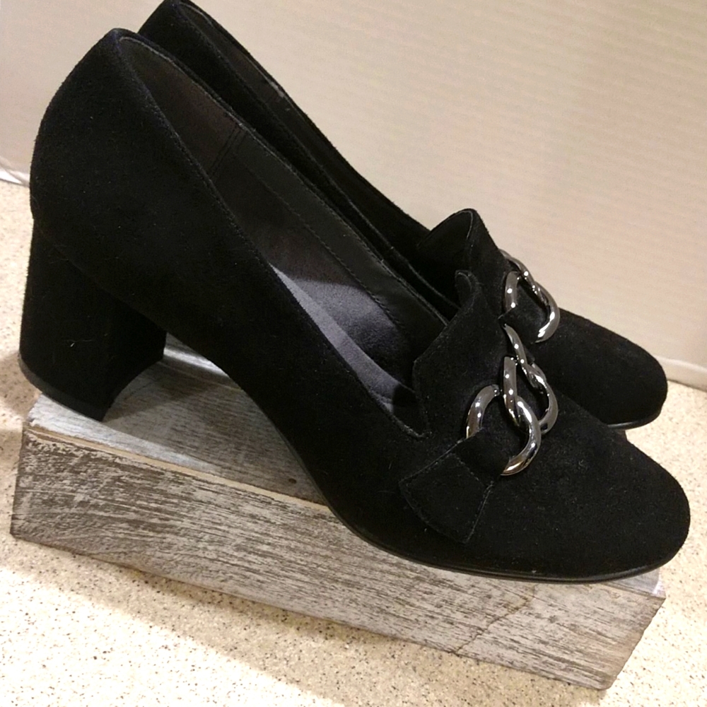 Black Heeled Suede Loafers Size 9